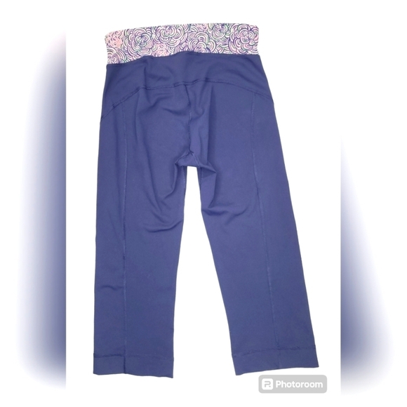 LILLY PULITZER Vinyasa Yoga Tank Top and Leggings 2 Piece Set - Picture 4 of 9